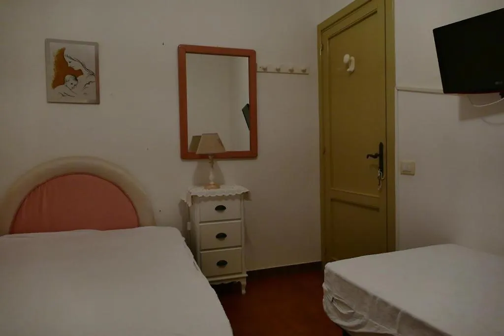 Pm 5 Via Sicilia Guest House Alghero Apartment